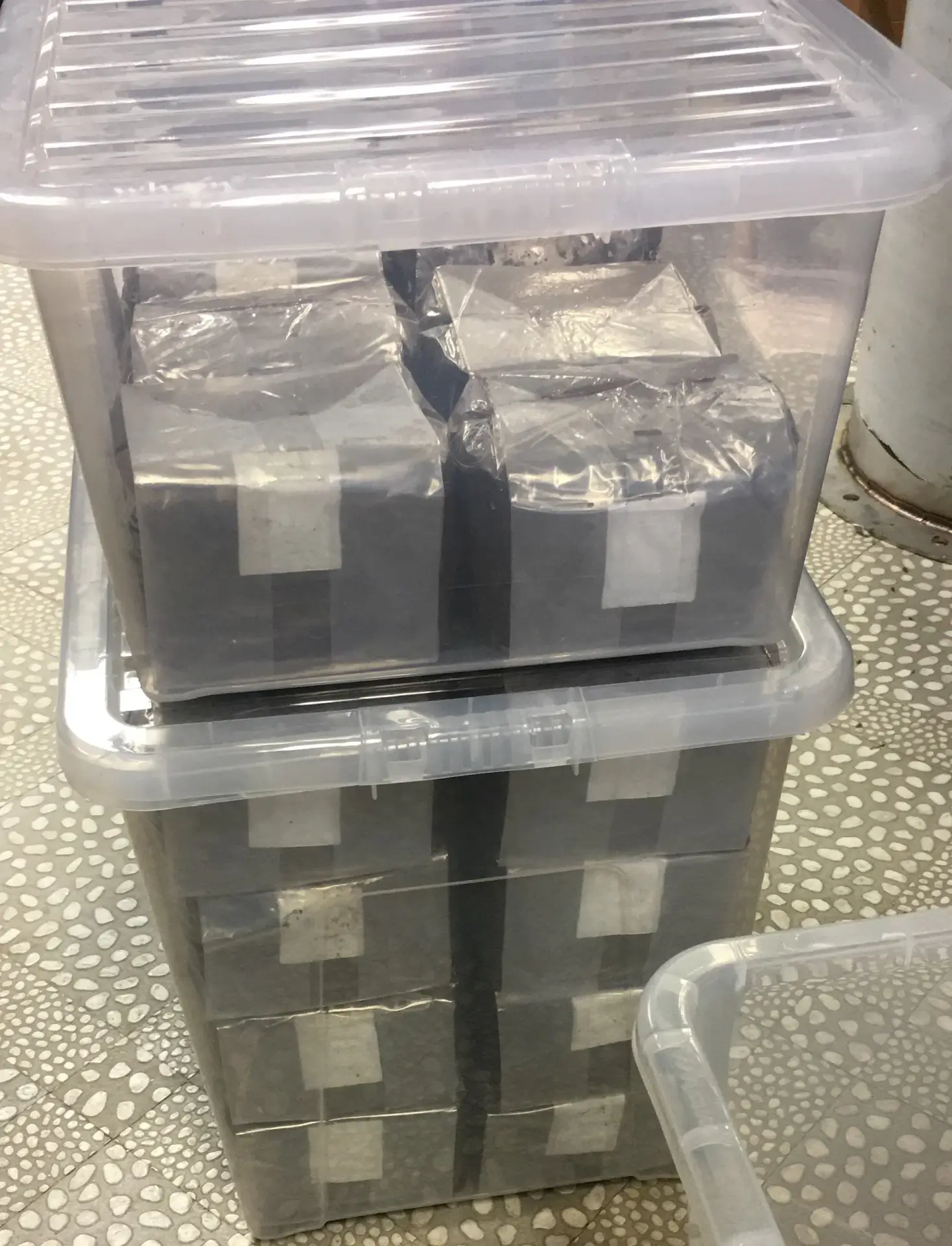 Oak Hardwood sawdust mushroom grow bags. Oak Hardwood sawdust mushroom grow bags.